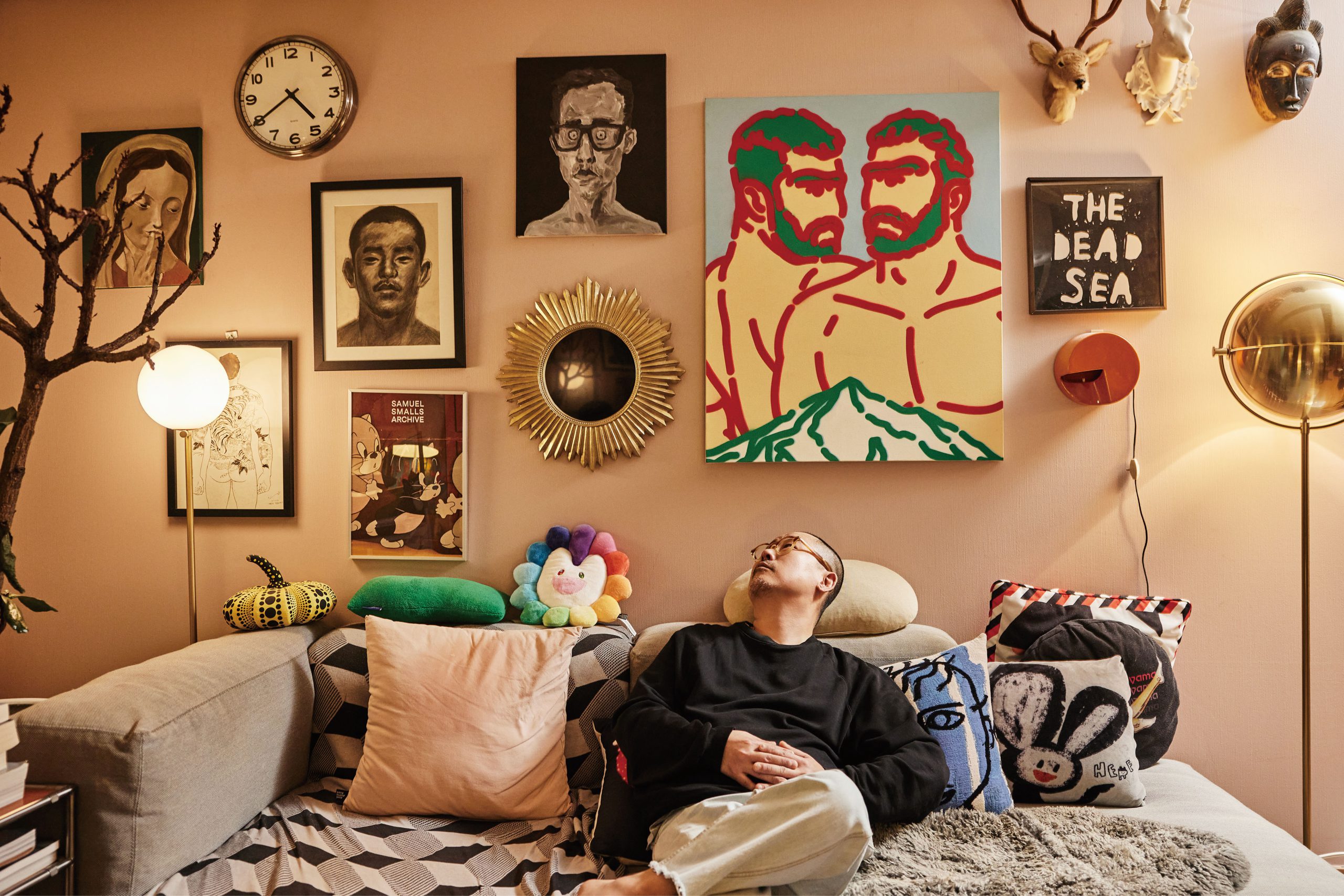 충동과 직관으로 완성한 20년의 취향 기록 이미지